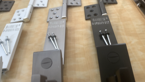 08國典極簡微縫系列平門，型材/拉釘/鎖具/合頁同色！